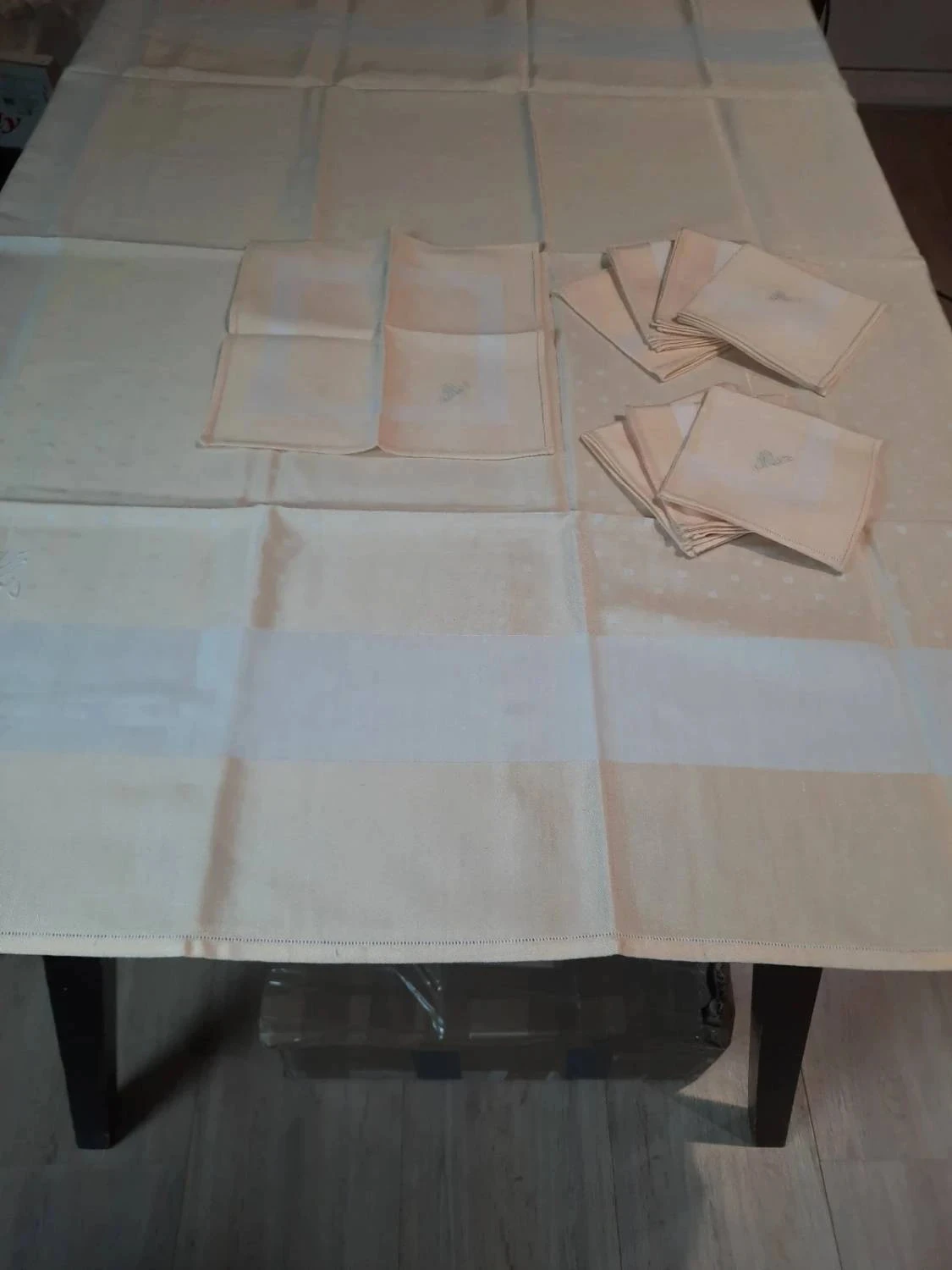 🥀Nappe carrée neuve en coton et ses 8 serviettes de table. – photo 2